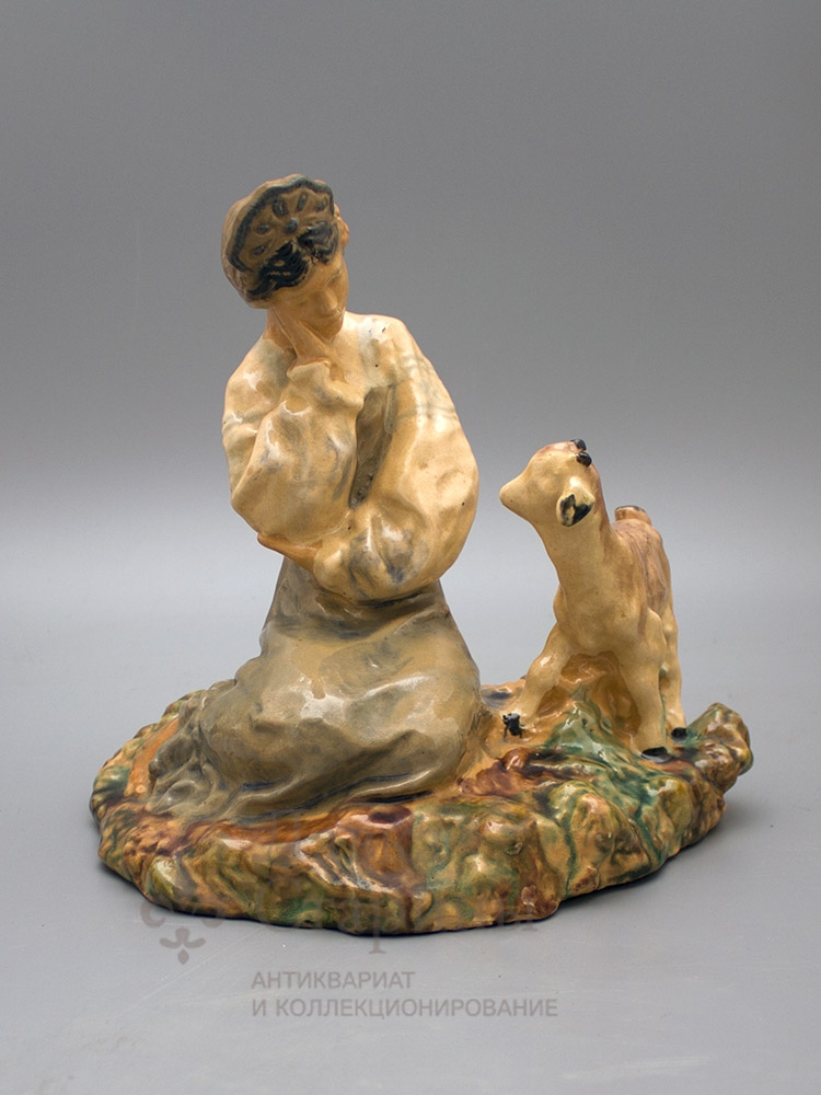 Скульптура «Аленушка с козленком»